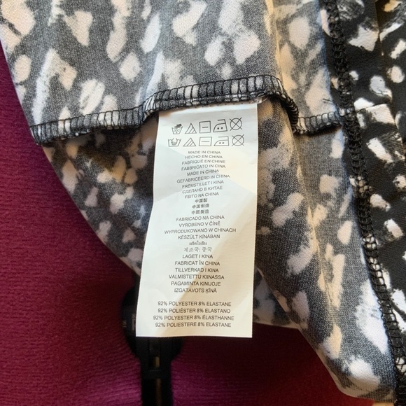 Michael Kors Halter Animal Print Top (M) NWOT - Picture 8 of 8